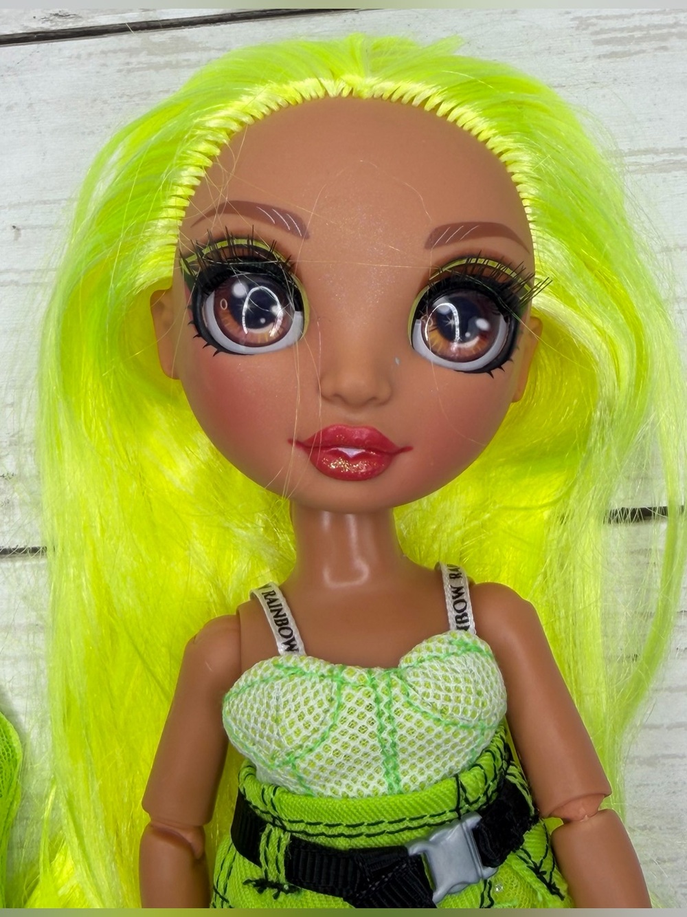Rainbow High Karma Nichols Fashion Doll with Outfits - Neon Green MGA - Picture 2 of 10